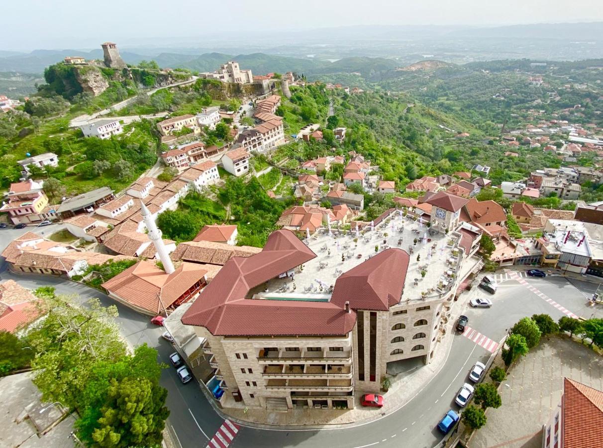 Panorama View On The Castle And The Old Town Hotel 4*